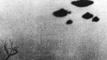 Brittivakoilijat viettivät 50 vuotta yrittäessään saada kiinni UFO:n, salainen asiakirja paljastaa
