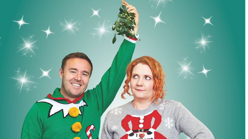 Fiz και Tyrone κάτω από το γκι Χριστούγεννα 2021 Coronation Street