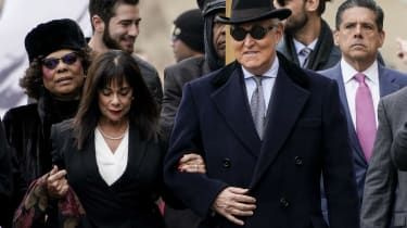 Waarom is de veroordeling van Roger Stone zo controversieel?