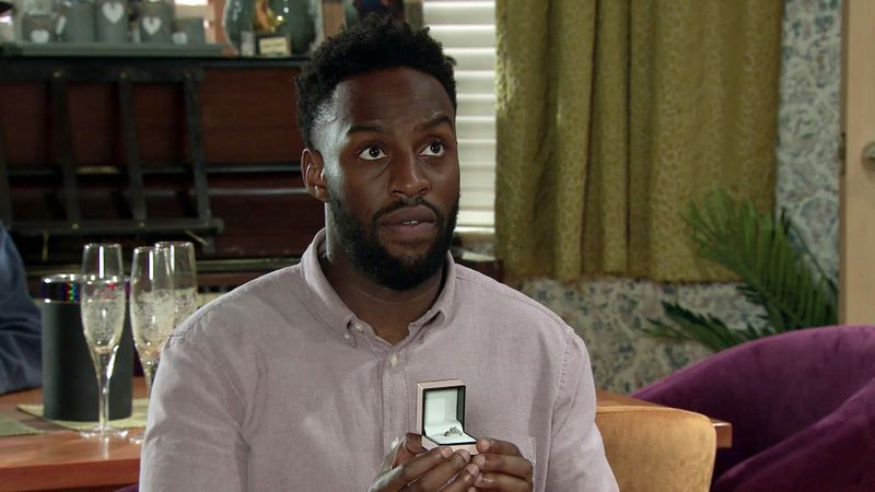 Coronation Street-spoilere: Michael Bailey frier til Grace!