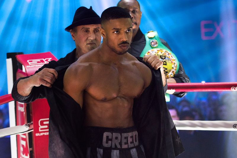 Ο Rocky Balboa (Sylvester Stallone) και ο Adonis Creed (Michael B. Jordan) στο ρινγκ στο