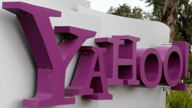 Všechny tři miliardy účtů Yahoo byly narušeny v roce 2013 hackem