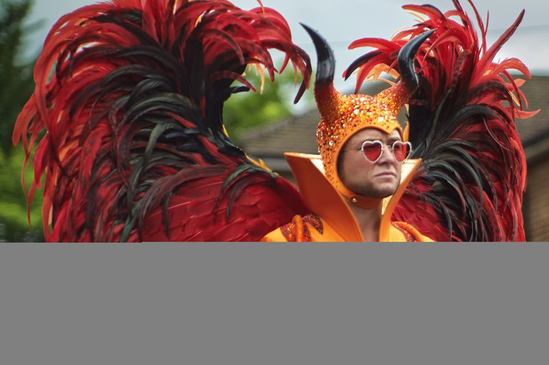 TV täna õhtul Taron Egerton tavaliselt alahinnatud Eltoni hetkes