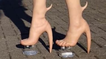 Marca de moda lanza 'botas de piel humana' a tiempo para Halloween