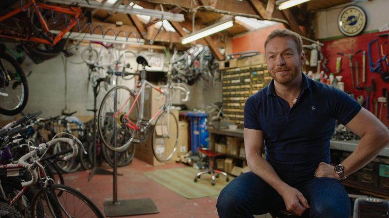 TV tonight: Sir Chris Hoy aparece en este documental sobre el éxito olímpico del Team GB.