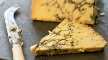 Stilton provoacă o miros în discuțiile despre acordul comercial cu Japonia