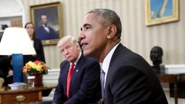 Barack Obama kritisoi Donald Trumpia yksityisesti 'hulluksi' ja 'rasistiksi'