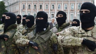 Britit liittyvät uusnatsimiiliisiin Ukrainassa