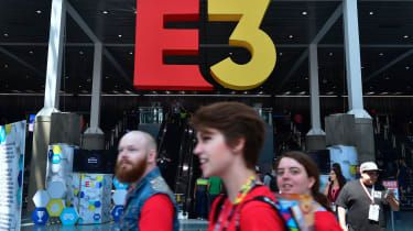 E3