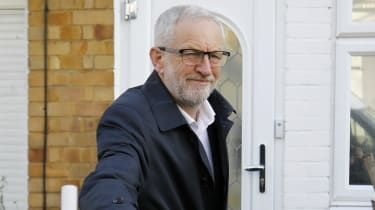Jeremy Corbyn amenință cu o moțiune de cenzură dacă acordul Brexit este înfrânt