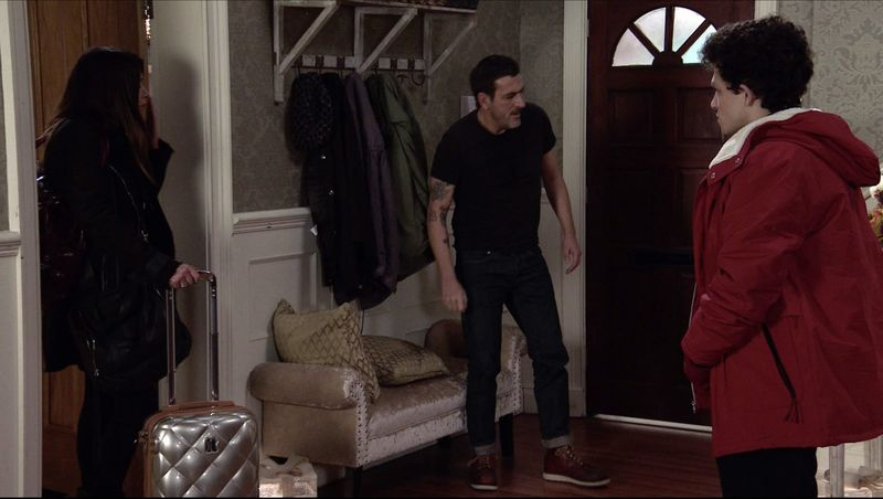 Coronation Street spoilers: Η Carla Connor ετοιμάζει τις βαλίτσες της!