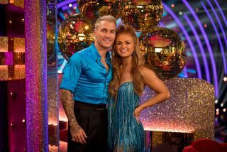 Gorka Marquez, profissional do Strictly Come Dancing, compartilha reencontro emocionante com sua filha
