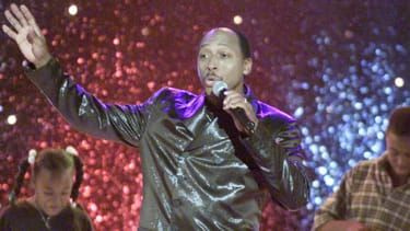 Jeffrey Osborne cântă live la înregistrarea
