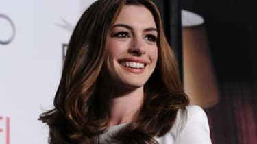 Anne Hathaway útočí na kulturu „bílých privilegií“ po smrti Nii Wilson