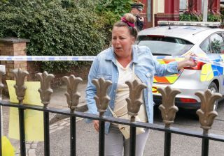 EastEnders-Trailer enthüllt SHOCK neue Wendung in Chantelles Tod