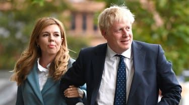 De nieuwe baby van Boris Johnson: hoe het is om op te groeien in Downing Street