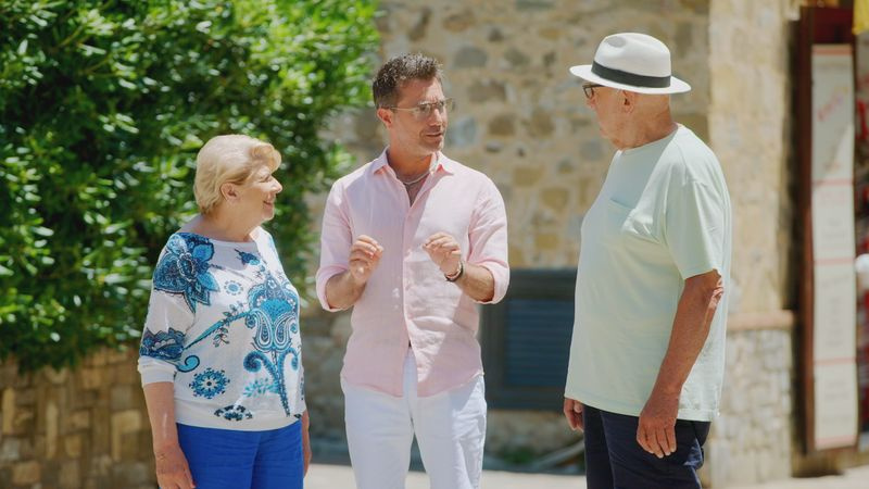 TV tänä iltana Gino appien Elizabethin ja Malcolmin kanssa