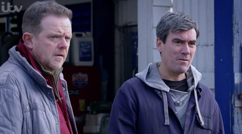 Cain e Will enfrentam Malone em Emmerdale ITV