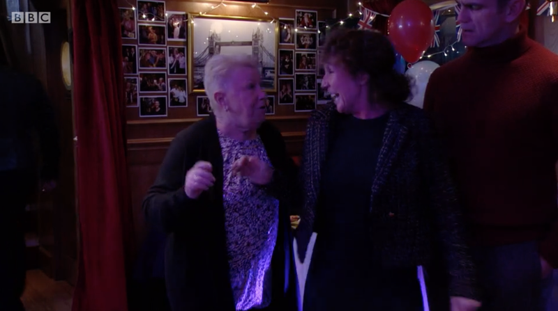 Tracey ir Mo EastEnders BBC