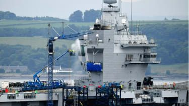HMS karalienė Elžbieta ruošiasi pirmiesiems bandymams jūroje