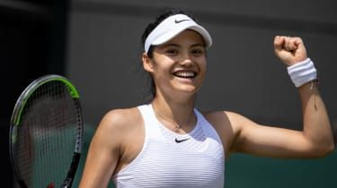 Emma Raducanu tog sig till sextondelsfinal i Wimbledon