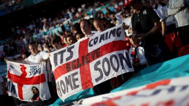 Kommer fotbollen hem? Detta England-fan tror att det snart kommer...