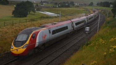 Virgin Trains obvinená z cenzúry po tom, čo to oznámila, prestane predávať Daily Mail