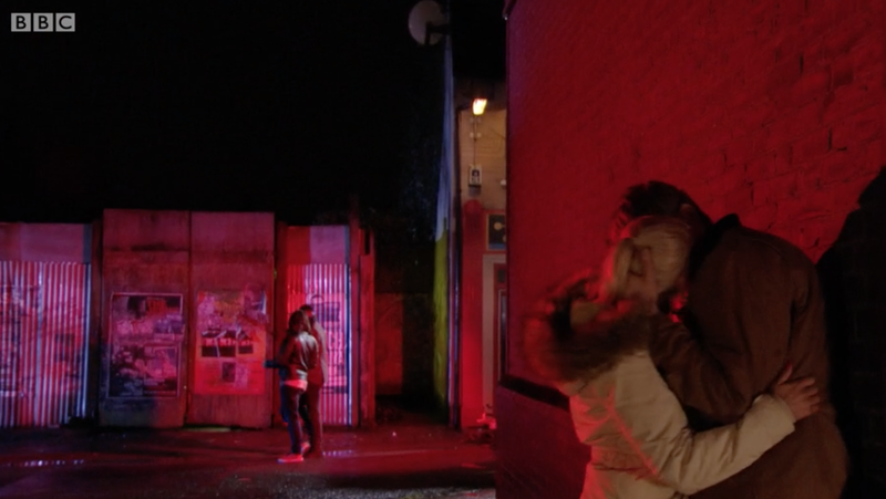 EastEnders BBCのJay、Lola、Peter
