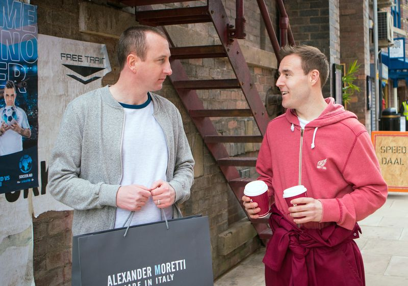 Kirk și Tyrone în Coronation Street