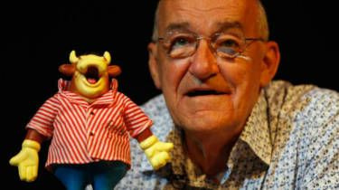 Jim Bowen: päť málo známych faktov o hostiteľovi Bullseye, ktorý zomrel vo veku 80 rokov