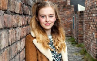 Oboževalci Coronation Street zmedeni zaradi BAFFLING trenutka v poletni sceni: 'Res je čudno'
