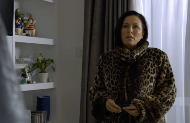 Jessie Wallace como Kat Slater