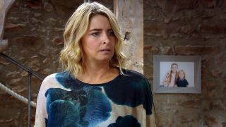 SHOCK Emmerdalessa, kun Charity pettää Vanessaa vaarallisen vieraan kanssa