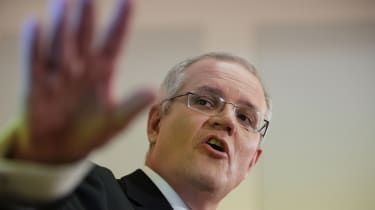 Canberra, Australia - 09 maja: skarbnik Scott Morrison przemawia do mediów podczas konferencji prasowej w budynku Parlamentu 9 maja 2017 r. w Canberze, Australia. Skarbnik zidentyfikuje klucz