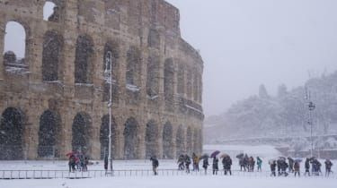 Colosseumul de zăpadă din Roma