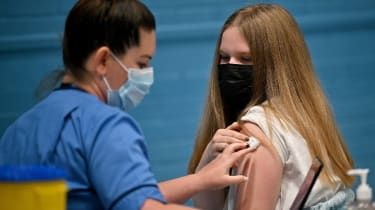 Tonåring vaccineras