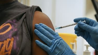 Pacientul primește injecție