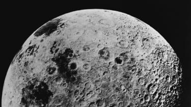 Kaj je 'črna luna' in kje jo lahko vidite?