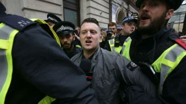 Miksi Tommy Robinson on kielletty Facebookista