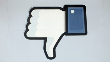 Facebook tommelfinger ned-symbol