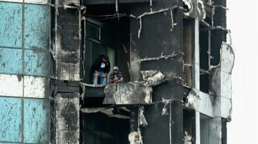 El incendio de un bloque de pisos en Dubai atrae la comparación de Grenfell