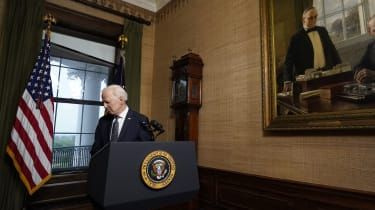 Joe Biden åker efter att ha meddelat att trupperna dras tillbaka