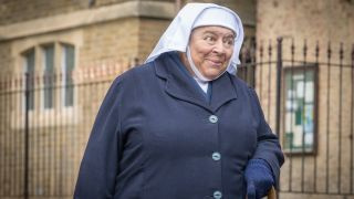 'Miriam Margoyles está chiflada pero la amo', declara coprotagonista de 'Call the Midwife'