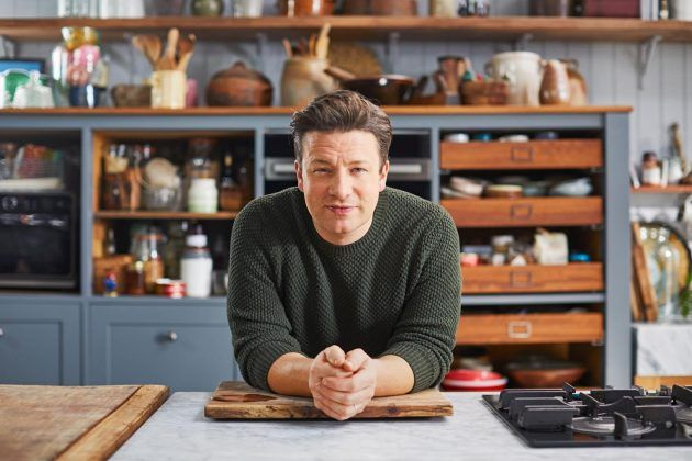 Televizija šįvakar Jamie: Gaminkite šeimos mėgstamiausius patiekalus