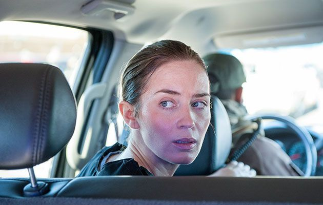 Emily Blunt kot agentka FBI Kate Macer v napetem trilerju Sicario (Credit Lionsgate)