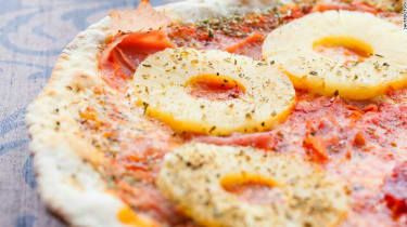Ananásová pizza