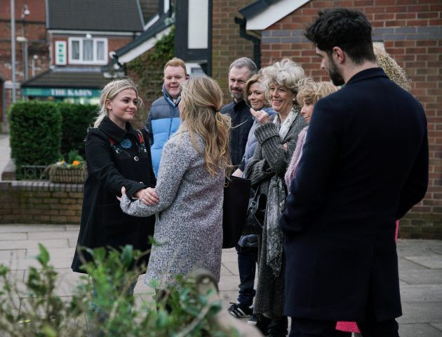Spoilers pe Coronation Street: Va părăsi Bethany Platt Weatherfield?