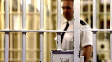 Wskaźnik samobójstw wśród zwolnionych więźniów gwałtownie rośnie