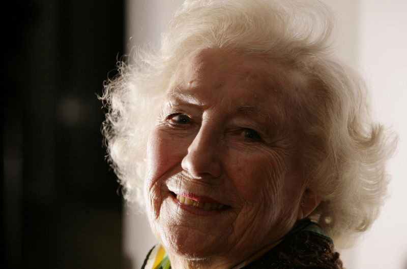 Vera Lynn PA attēli