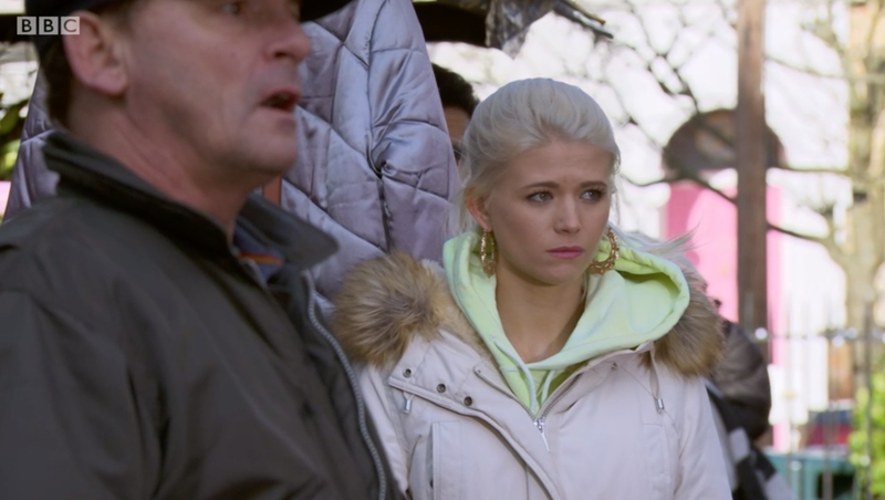 Billy discute con Jay en EastEnders